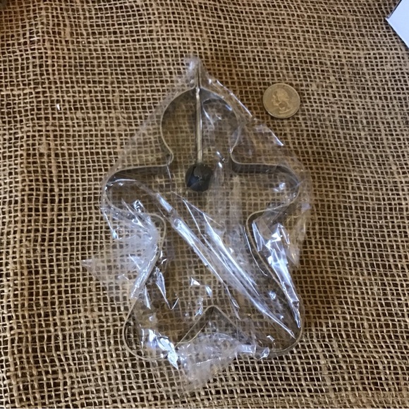 NWT Holiday Pancake Molds. 6 stainless steel with adjustable handles. - Picture 10 of 12